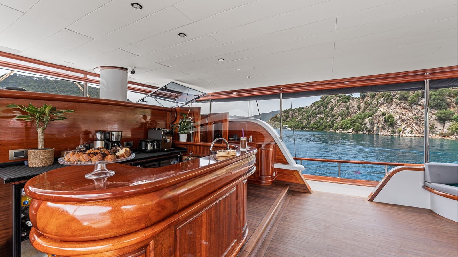 TOSCA, photo from the yacht portfolio 17