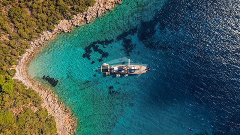 OGUZ KHAN 51m sailing yacht charter, photo 2