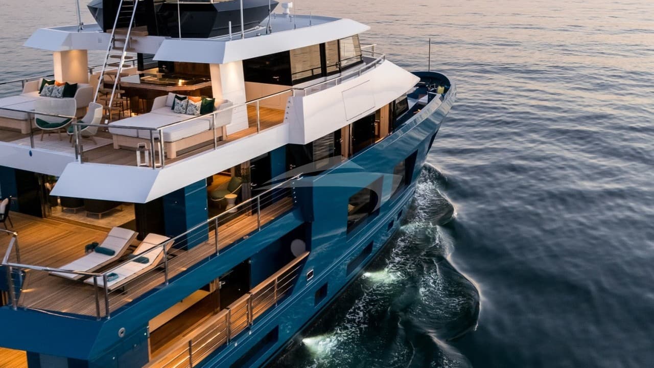 KING BENJI, photo from the yacht portfolio 19