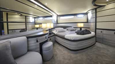 Double Cabin