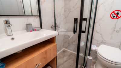 Twin Bathroom