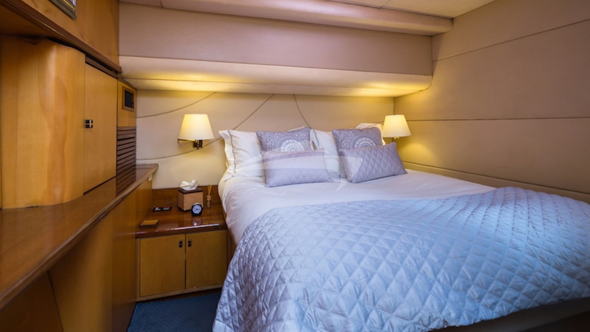 Aft port side queen guest suite