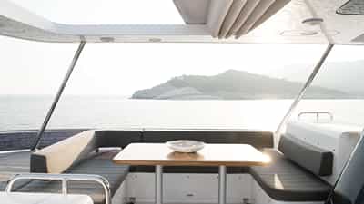 Flybridge Alfresco Dining / Lounge Area