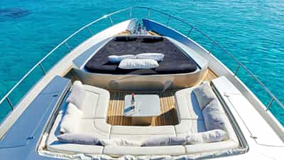 Foredeck Seating
