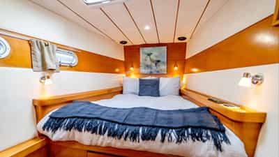 Forward Starboard Guest Ensuite Stateroom