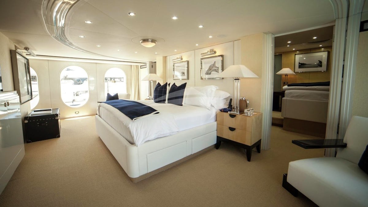 OCEANA Yacht for Charter