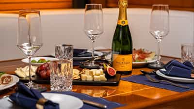 Dining Detail