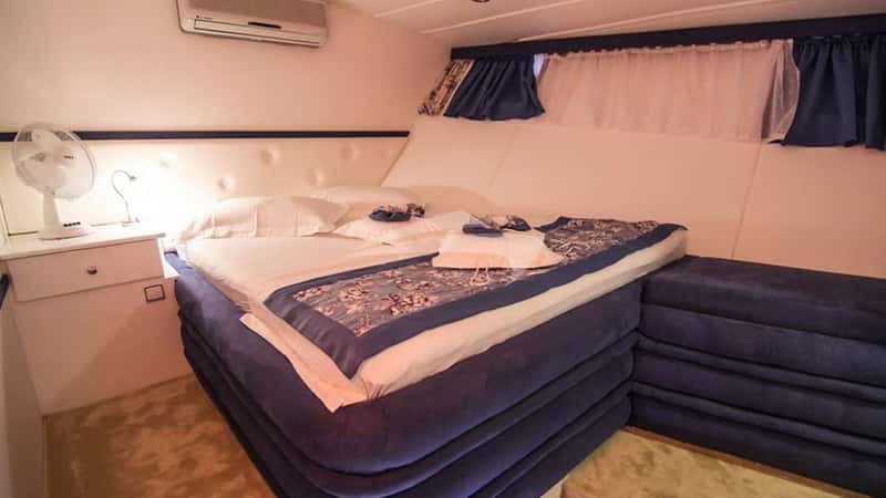 AURUM 28m motor yacht charter, photo 6