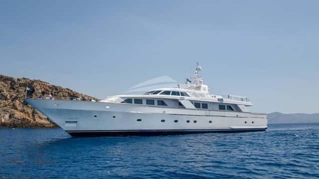 OKTANA yacht charter photo 3