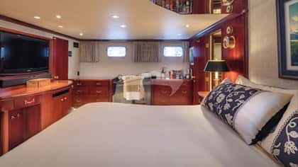 BLACKWOOD 31m motor yacht charter, photo 9