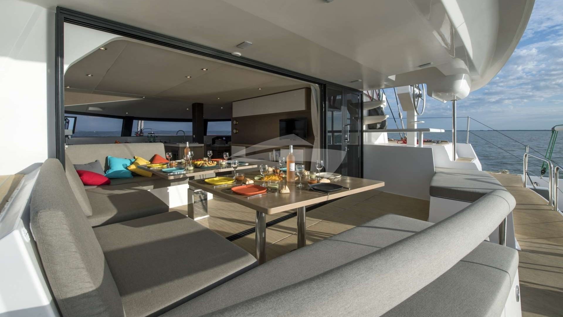 Fantastic Exterior Dining Experience