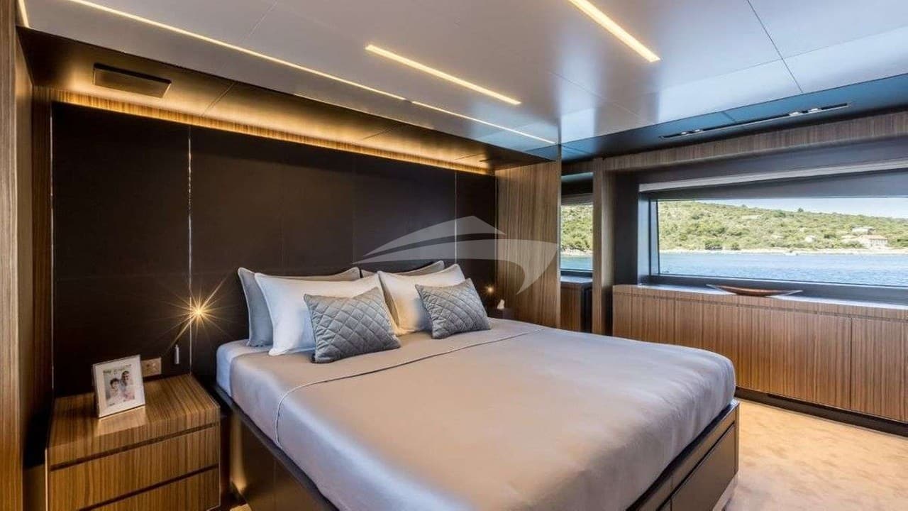 YOYITA II, photo from the yacht portfolio 12