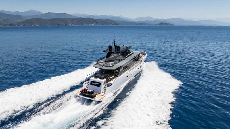 FERRO 77 26m motor yacht charter, photo 5