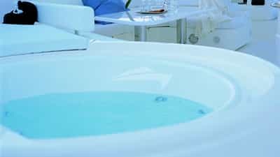 Deck Jacuzzi