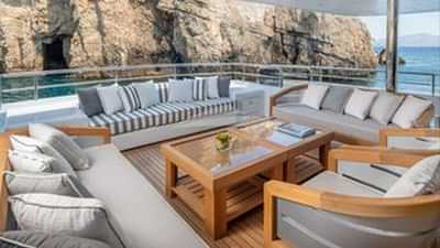 Aft Deck Seating