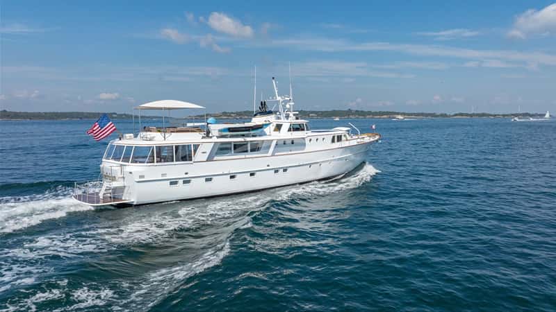 SOVEREIGN 31m motor yacht charter, photo 2