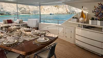 Upper Deck Aft Dining