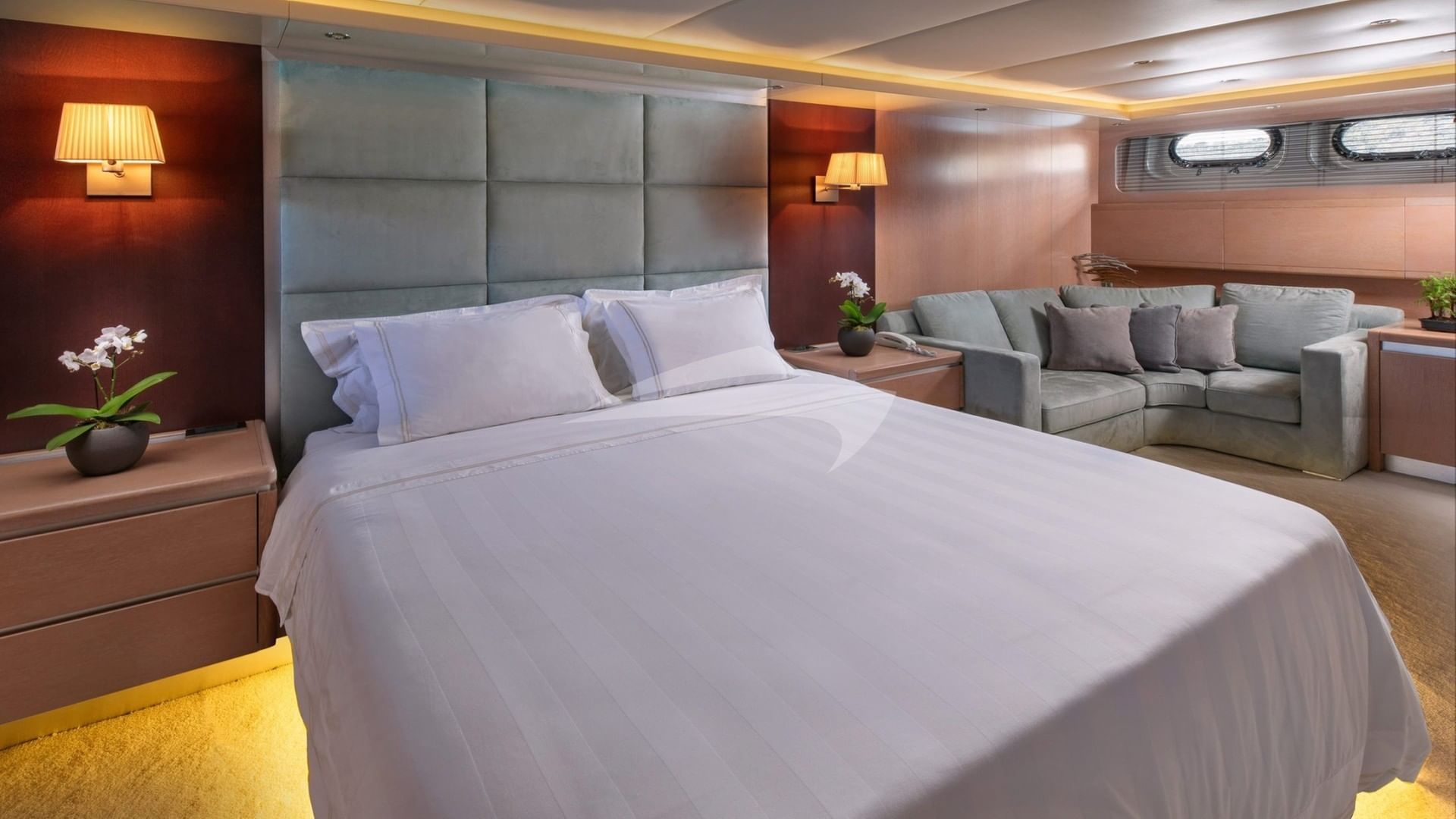 Lower Deck - VIP Cabin