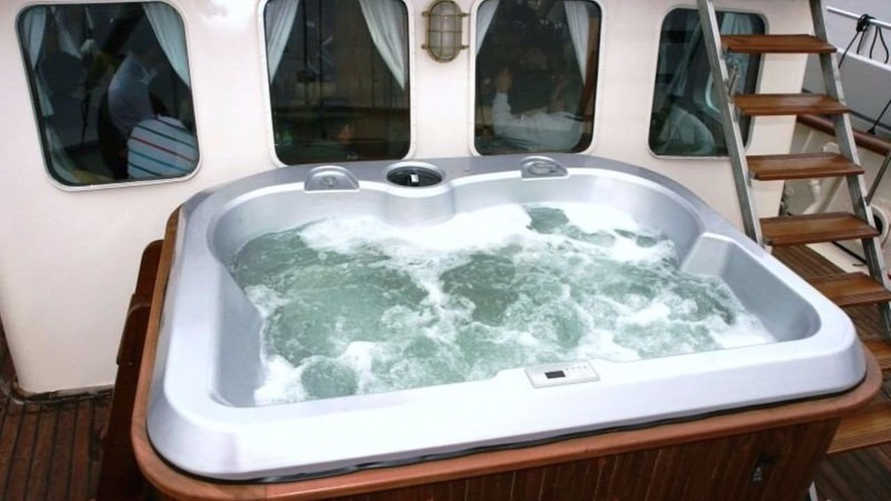 Jacuzzi