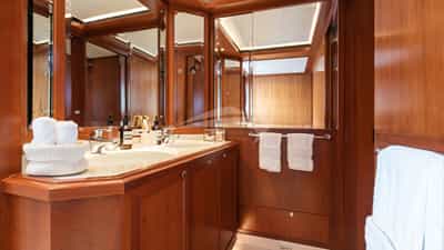 Master stateroom en suite bathroom
