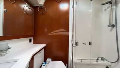 Master Cabin bathroom