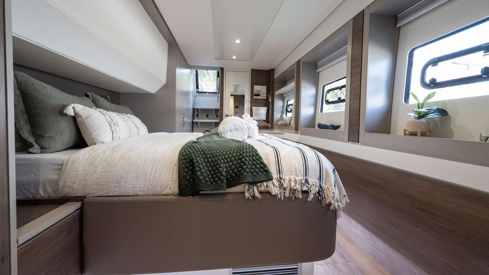 HIGH 5, photo from the yacht portfolio 10