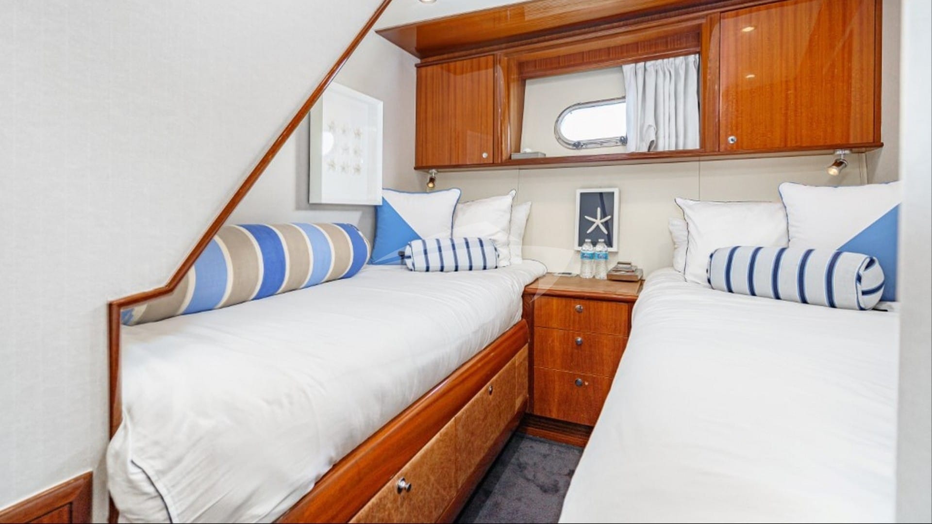 Twin Cabin