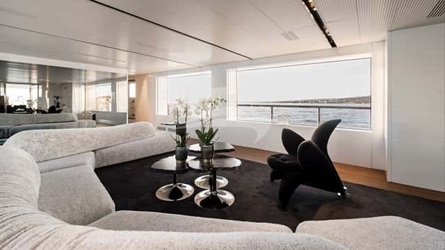 R23 yacht charter photo 5