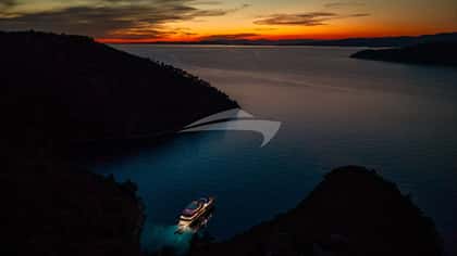 QUEEN ELEGANZA 49m motor yacht charter, photo 8