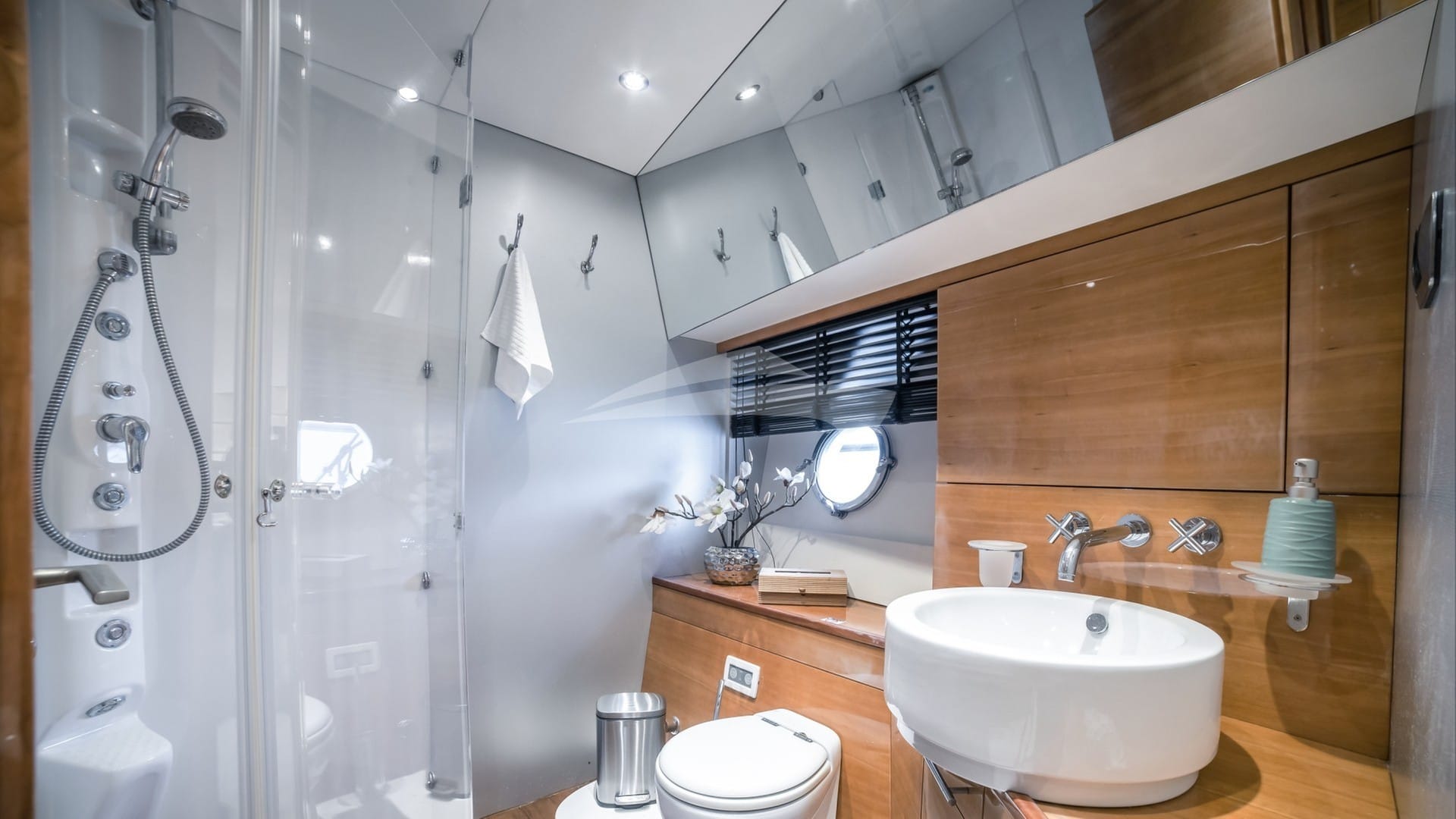 VIP Cabin Bathroom
