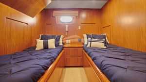 Yacht Charter MONEY CAT