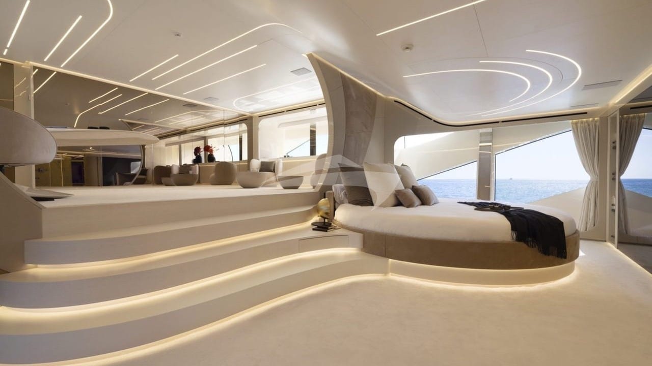 N1 Mangusta 165 REV Owners Suite 2