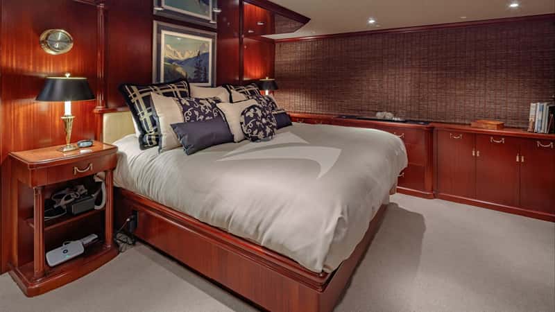 BLACKWOOD 31m motor yacht charter, photo 10