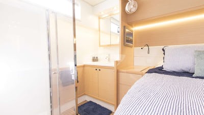 master cabin bath with separate head