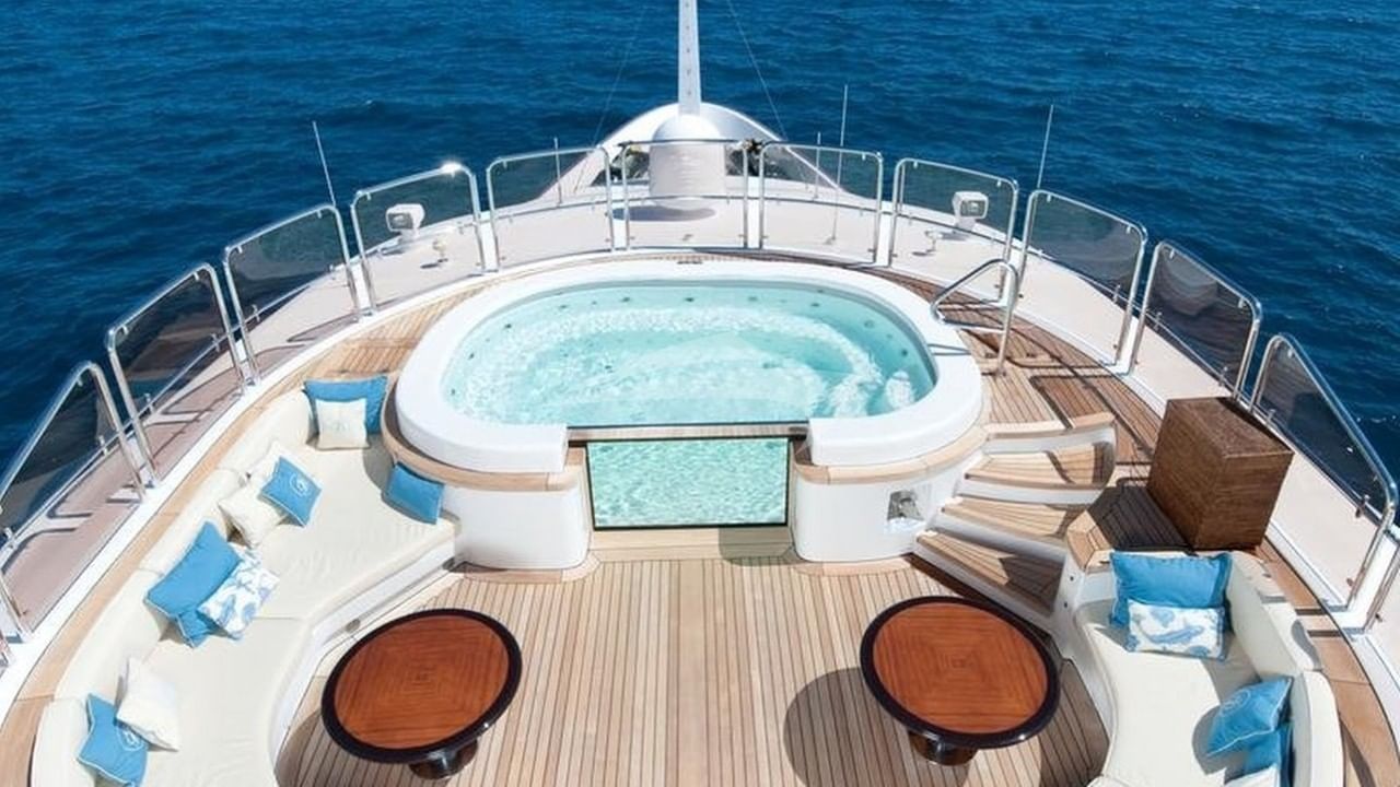 Sun Deck Jacuzzi