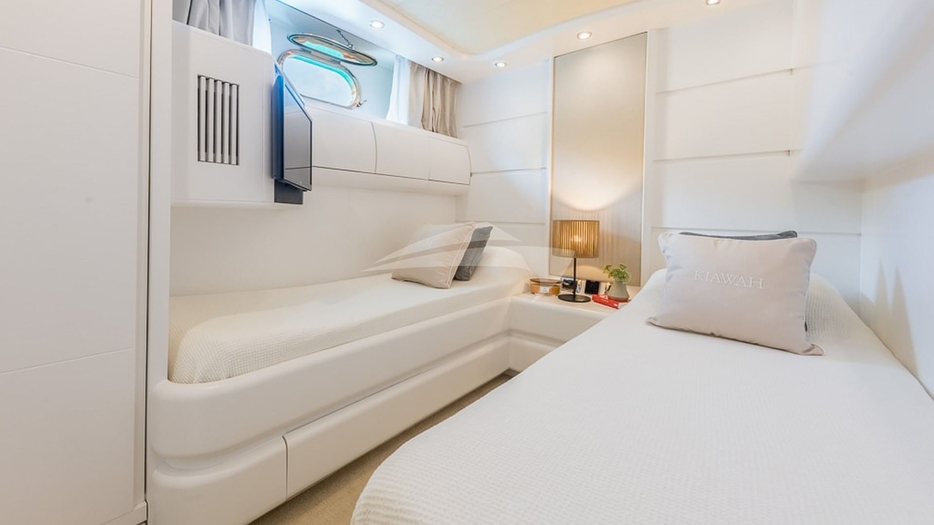 Triple Cabin (with Pullman stowed)