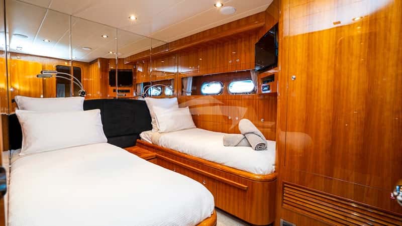 TRIPLE 888 EIGHT 30m motor yacht charter, photo 5