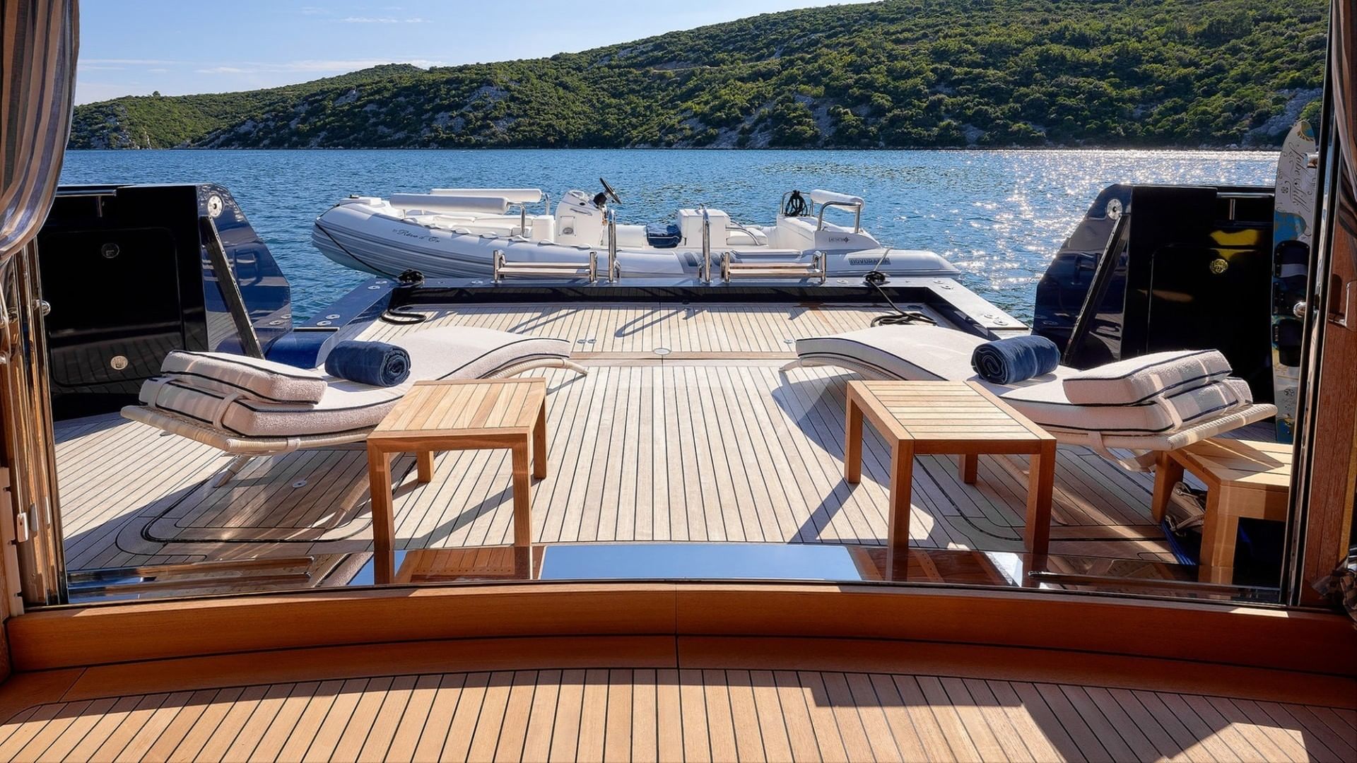 Swim platform and tender