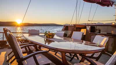 Deck Dining