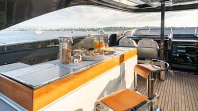 Deck Bar