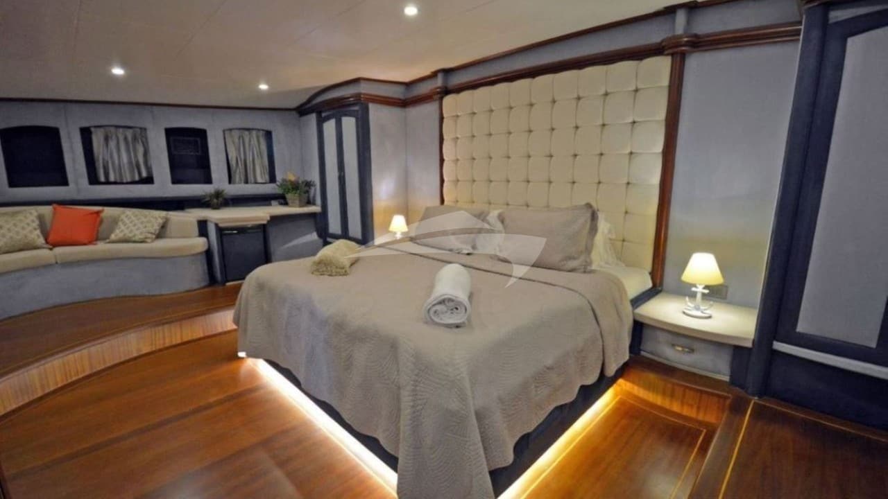 BELLA MARE, photo from the yacht portfolio 15