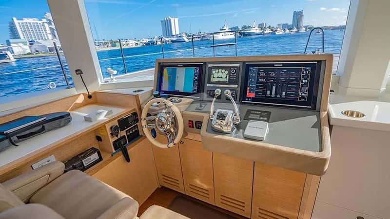 CATA 17m sailing yacht charter, photo 4