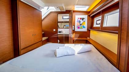 ELVIRA 52 16m sailing yacht charter, photo 9