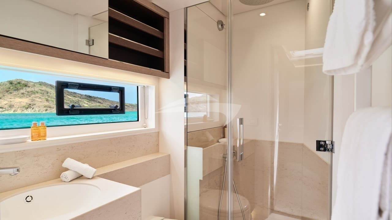 FRENCHWEST, Aufnahme aus dem Yachtportfolio 21