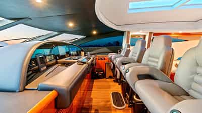 Helm Seating