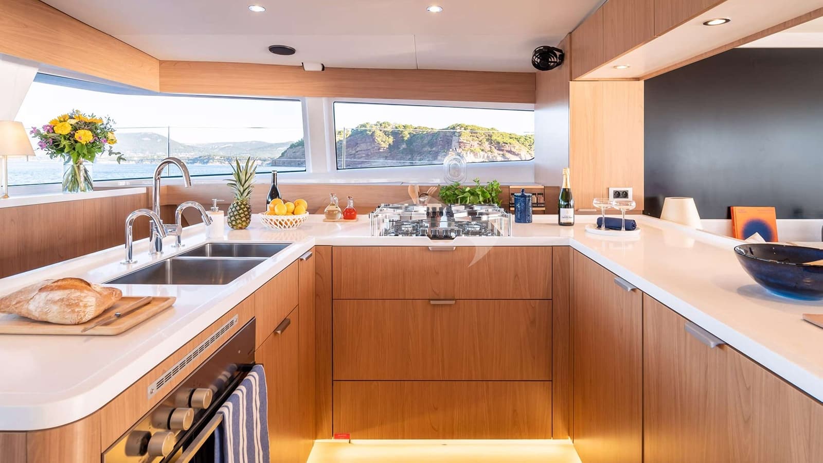 JUMEAUX, photo from the yacht portfolio 10