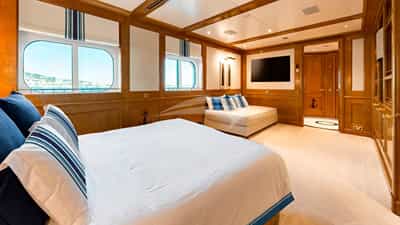 Single Guest Cabin