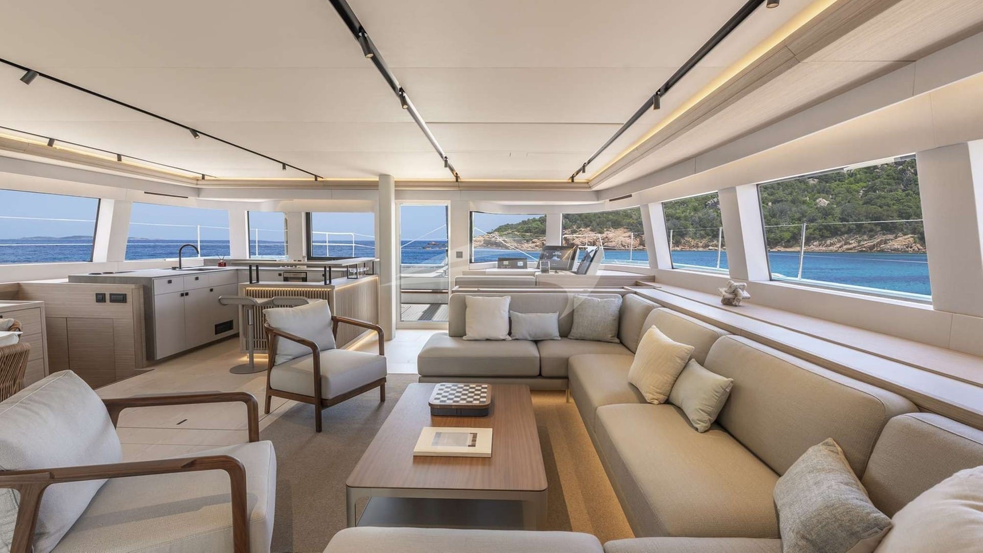 Lagoon Eighty2 sistership