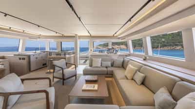 Lagoon Eighty2 sistership