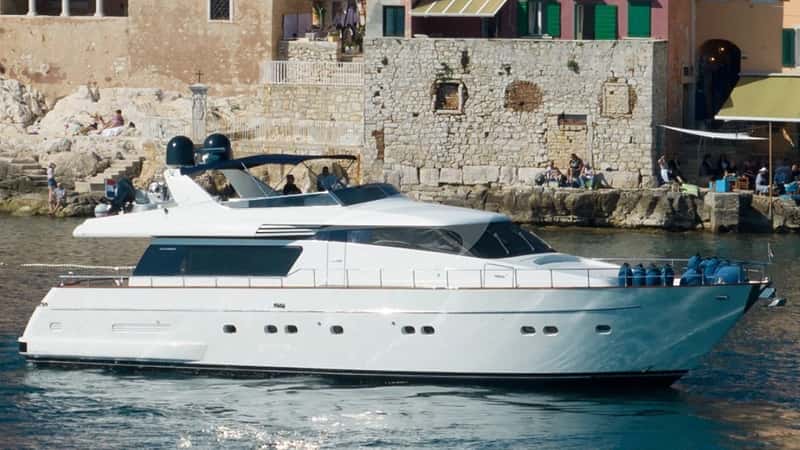 LIZARD 22m motor yacht charter